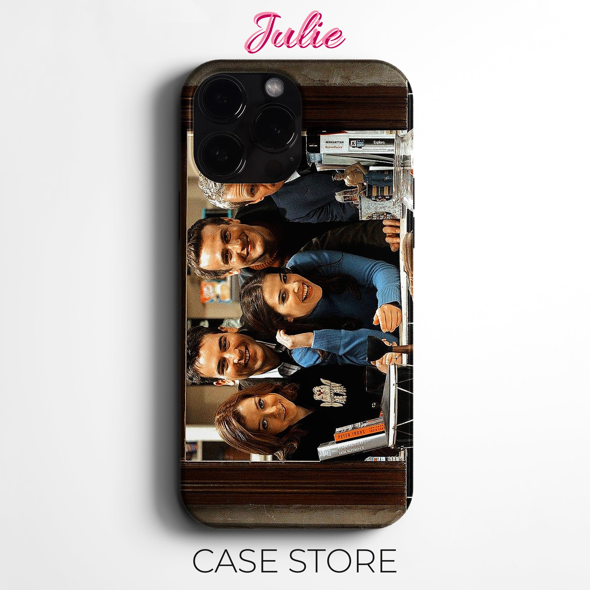 Julie Case "Friends TV Moment" Tasarım Telefon Kılıfı – Friends Koleksiyonu